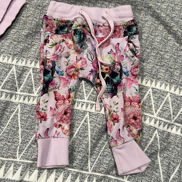 Bums and Roses Pink Skull Jogger Set - Picture 4 of 4